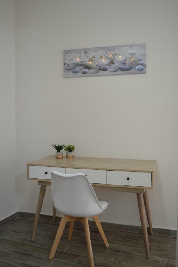 Botonis Bright Spacious Apartment La Canea Esterno foto