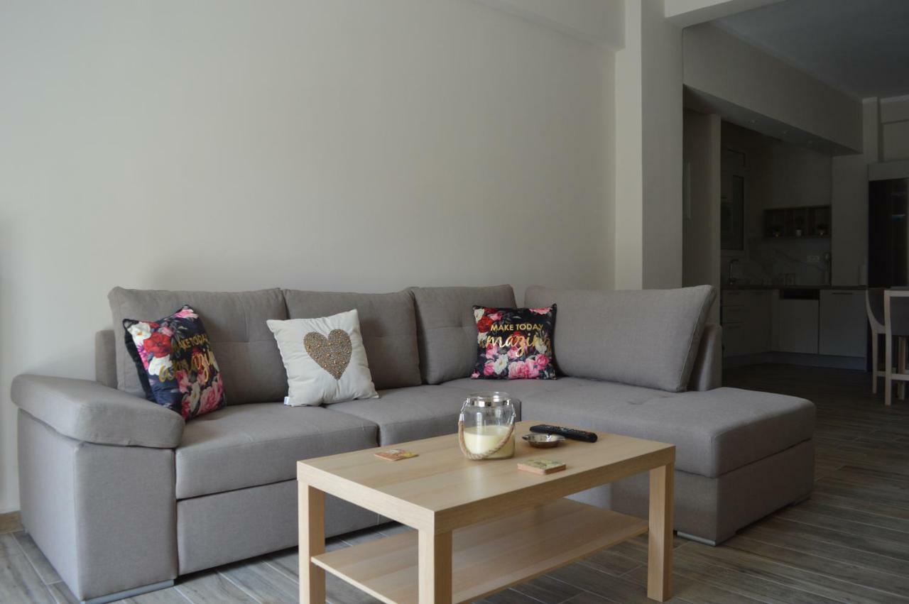 Botonis Bright Spacious Apartment La Canea Esterno foto